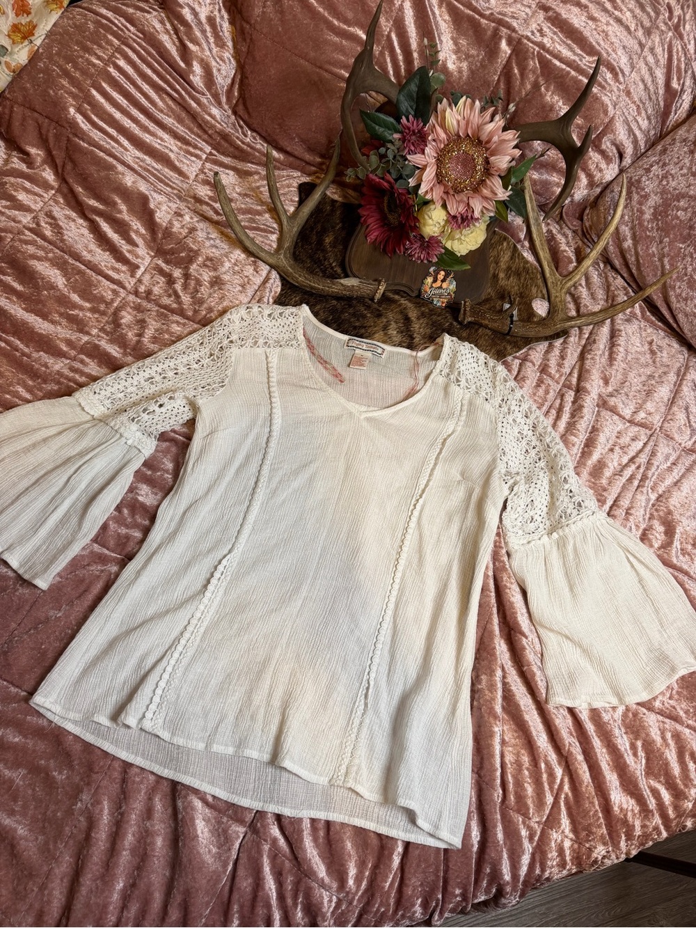 Flying Tomato Ivory Crochet Bell Sleeve Boho Tunic Top Size M